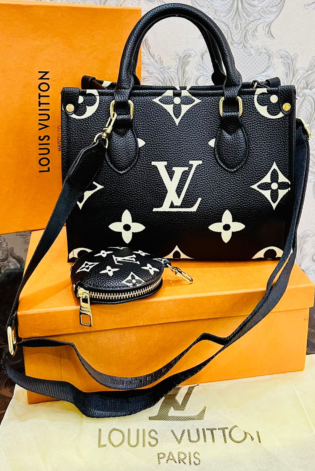 LOUIS VUITTON BAG